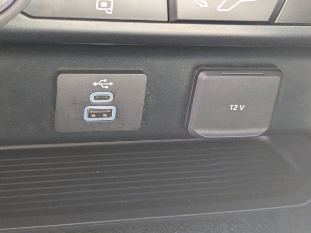 Used 2024 Ford F550 4x4 Crew Cab Super Duty image 21