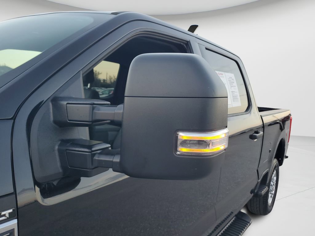 Used 2025 Ford F250 XLT image 19