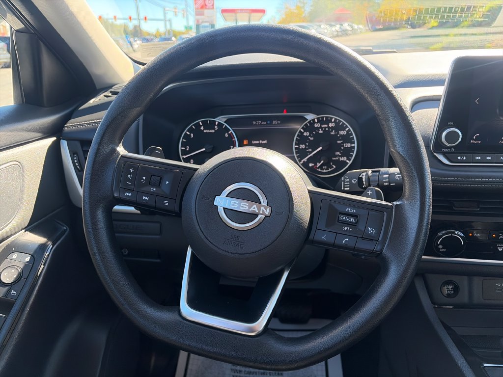Used 2024 Nissan Rogue S AWD/4WD image 15