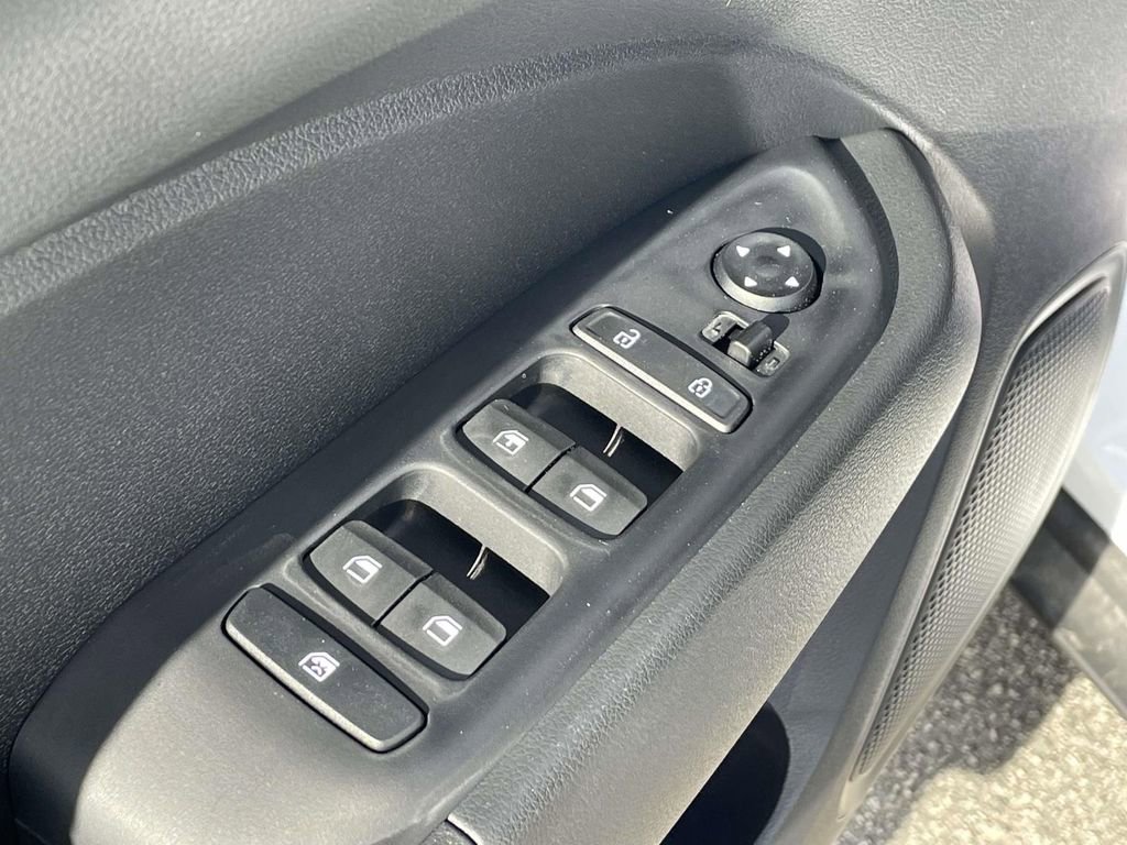 Certified 2026 Hyundai Venue SE image 16