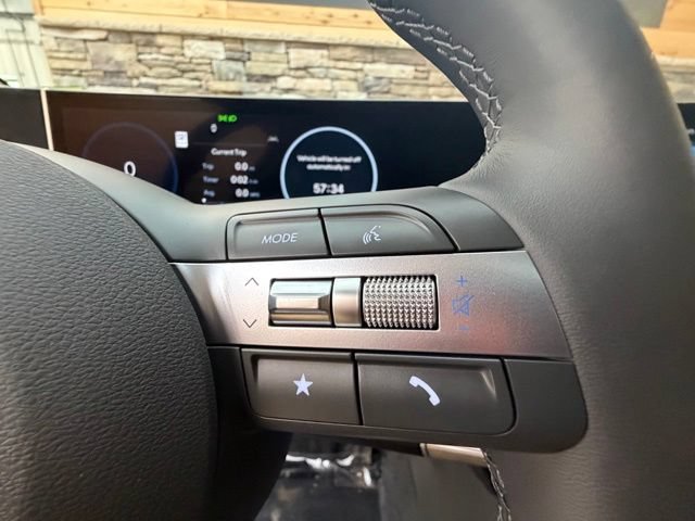 Used 2025 Hyundai Sonata Limited FWD image 27