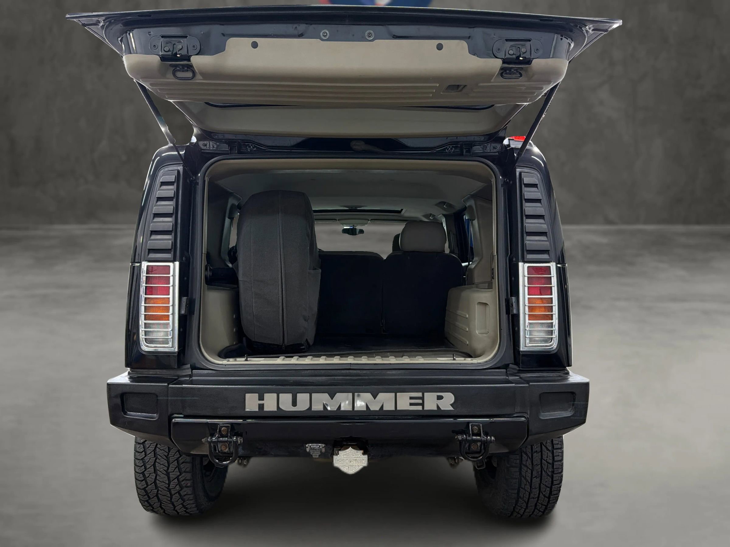 Used 2003 HUMMER H2 w/ Preferred Equipment Group image 12