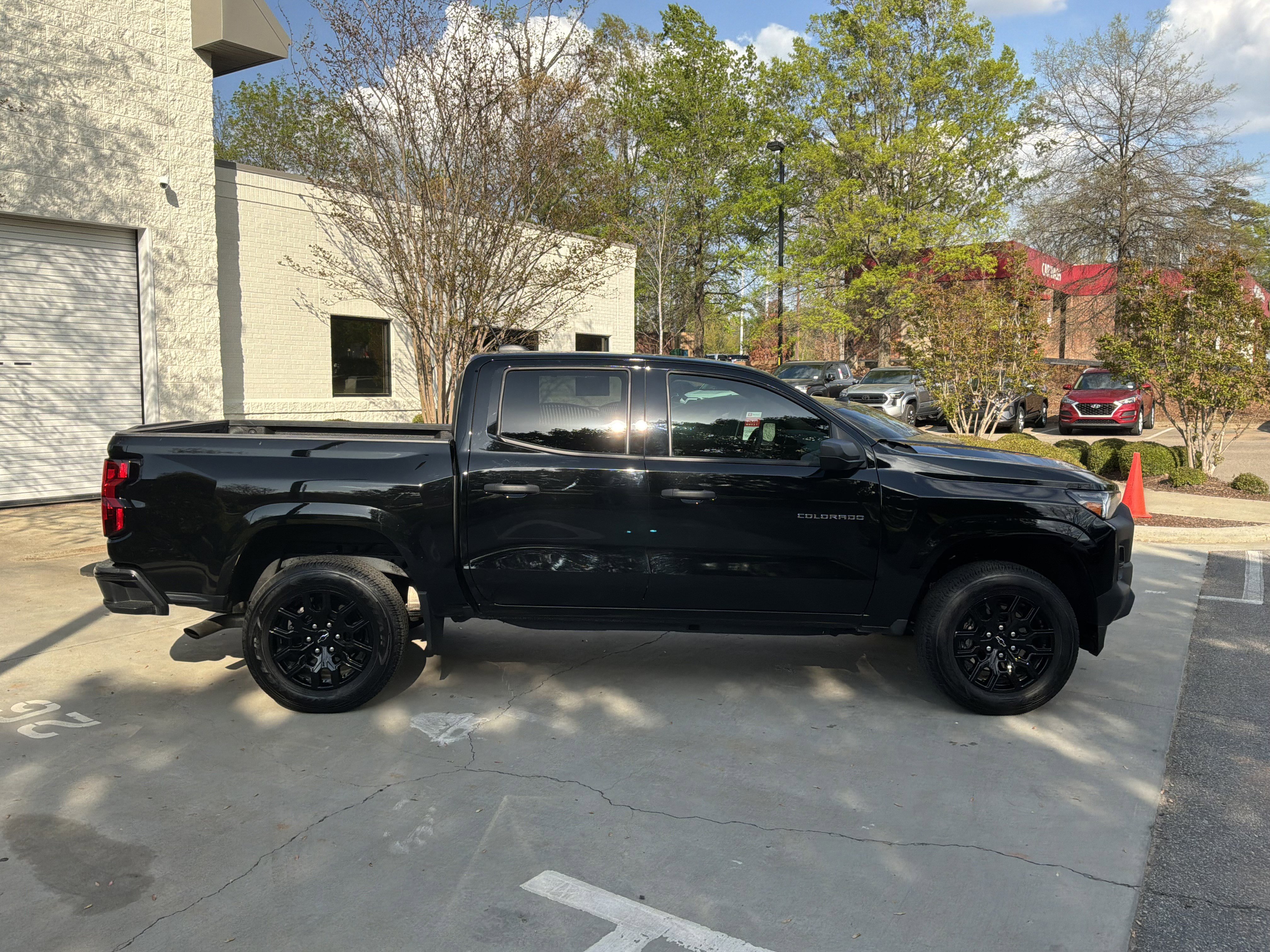 Used 2025 Chevrolet Colorado W/T w/ WT Custom Package image 10