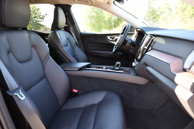 Used 2024 Volvo XC60 B5 Plus w/ Protection Package Premier AWD/4WD image 22