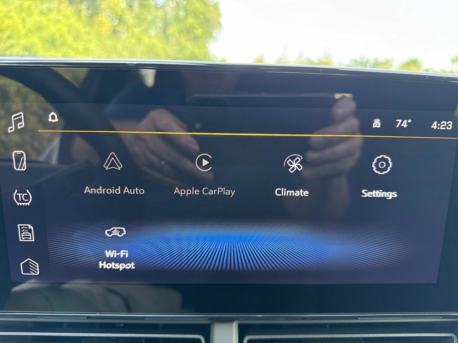 New 2026 Chevrolet Trax RS w/ Sunroof Package image 23