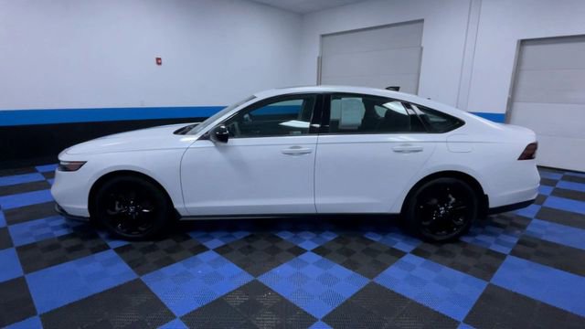 Used 2025 Honda Accord SE image 5