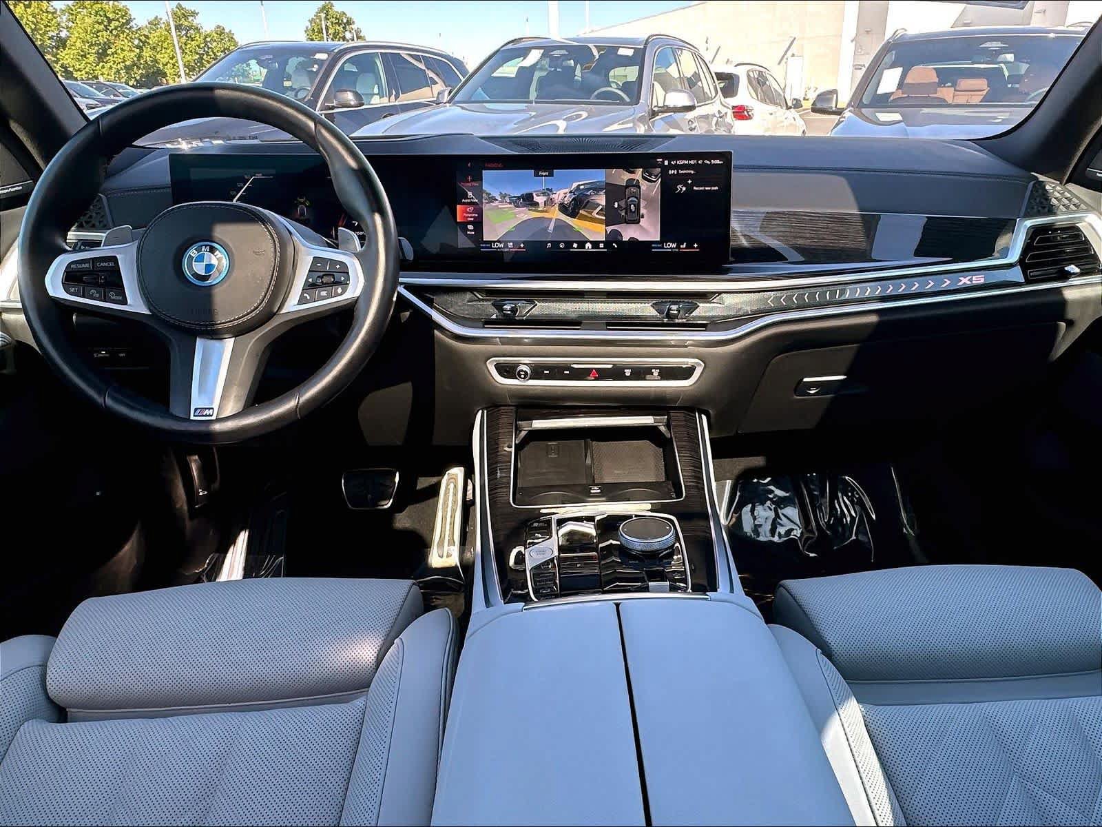 Used 2026 BMW X5 xDrive50e w/ M Sport Package AWD/4WD image 10