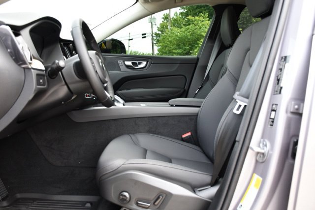 New 2026 Volvo XC60 B5 Plus w/ Climate Package AWD/4WD image 15