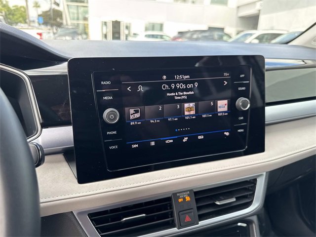 Certified 2025 Volkswagen Taos SE image 20