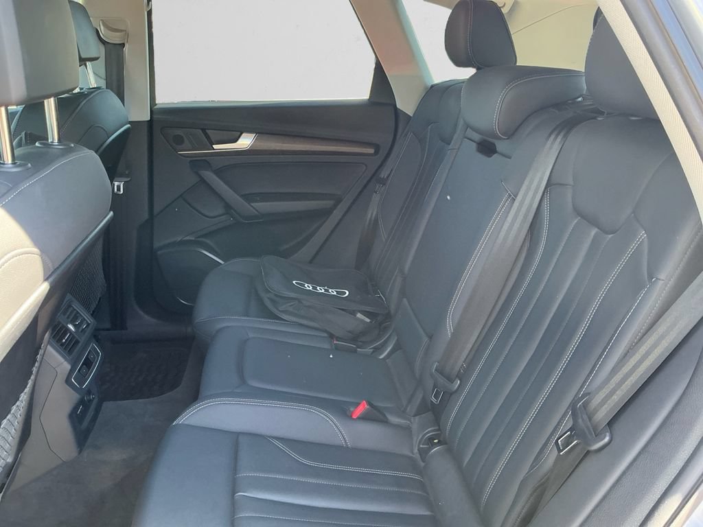 Used 2025 Audi Q5 e Premium AWD/4WD image 13