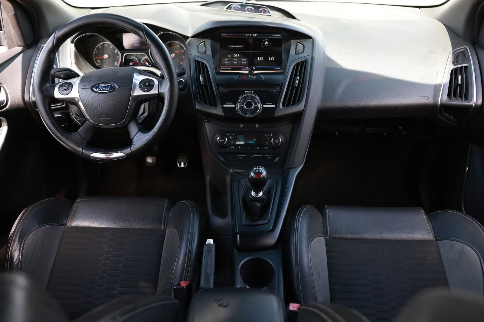 Used 2013 Ford Focus ST FWD image 2