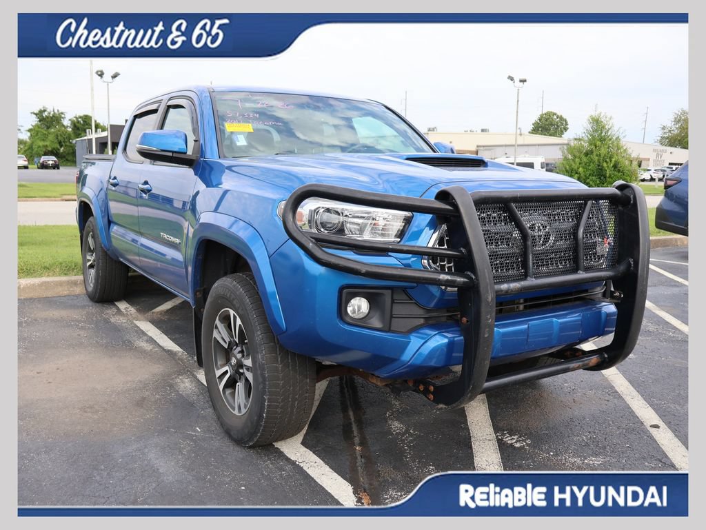 Used 2017 Toyota Tacoma TRD Sport AWD/4WD image 1