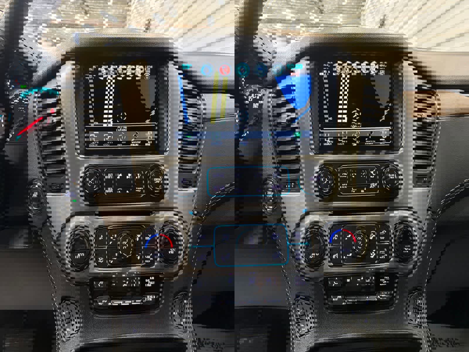 Used 2019 GMC Yukon XL Denali w/ Denali Ultimate Package AWD/4WD image 18