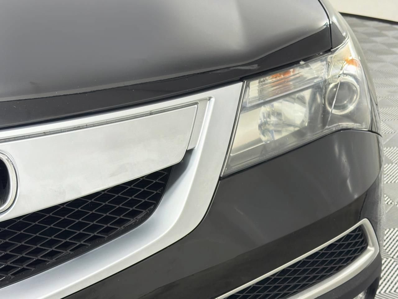 Used 2011 Acura MDX w/ Technology Package AWD/4WD image 4