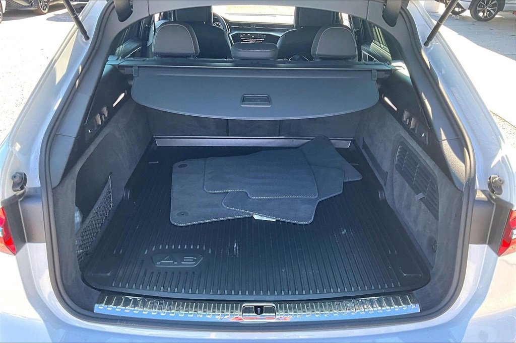 Used 2025 Audi A6 Premium Plus w/ Driver Assistance Package image 15