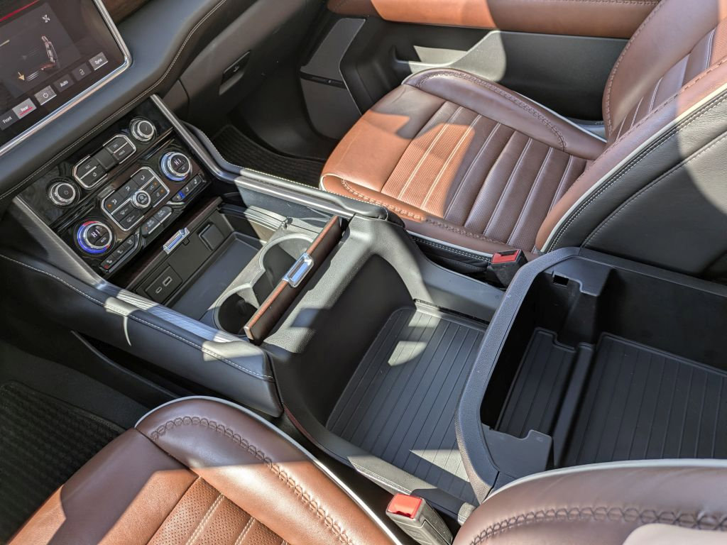 Used 2023 GMC Yukon Denali Ultimate image 23