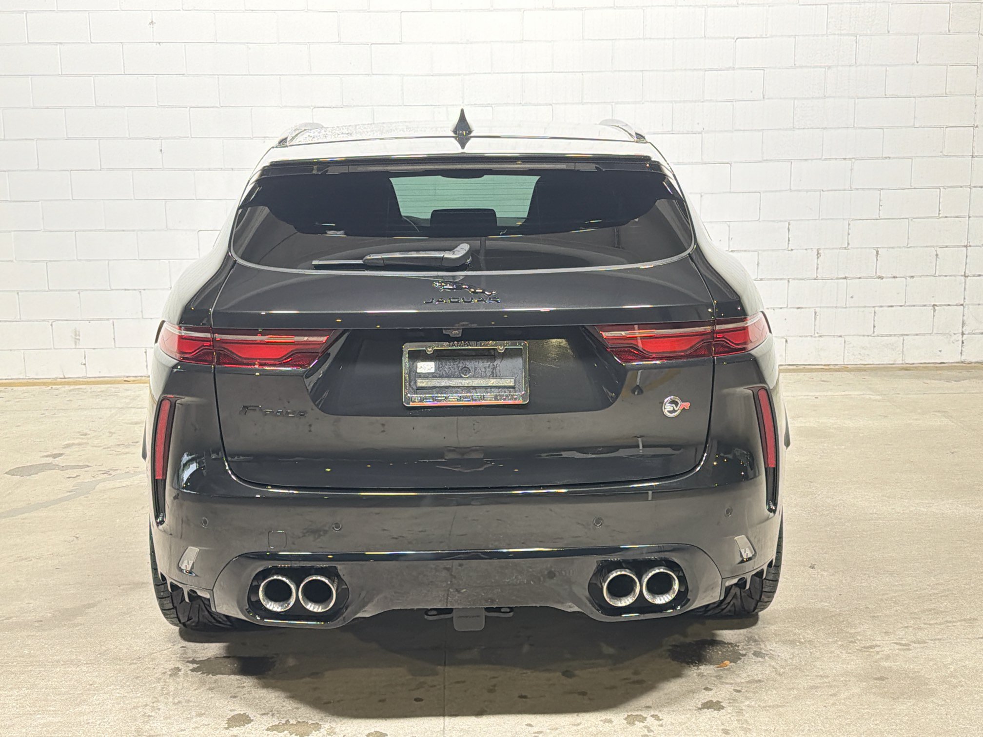 Used 2022 Jaguar F-PACE SVR AWD/4WD image 8