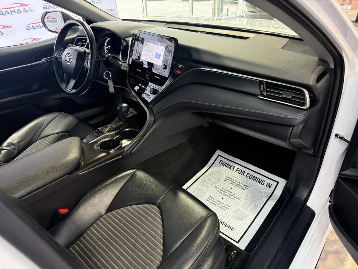 Used 2023 Toyota Camry SE FWD image 8