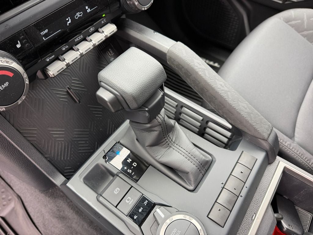 Certified 2026 Toyota Tacoma SR5 AWD/4WD image 21