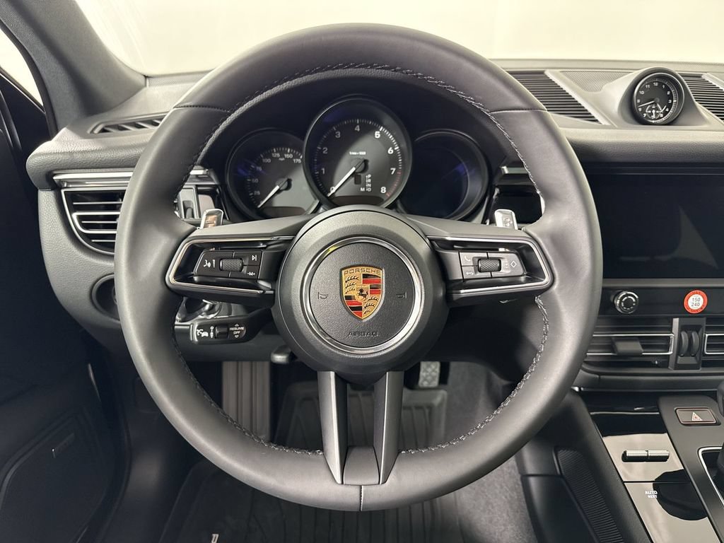 New 2026 Porsche Macan AWD/4WD image 36