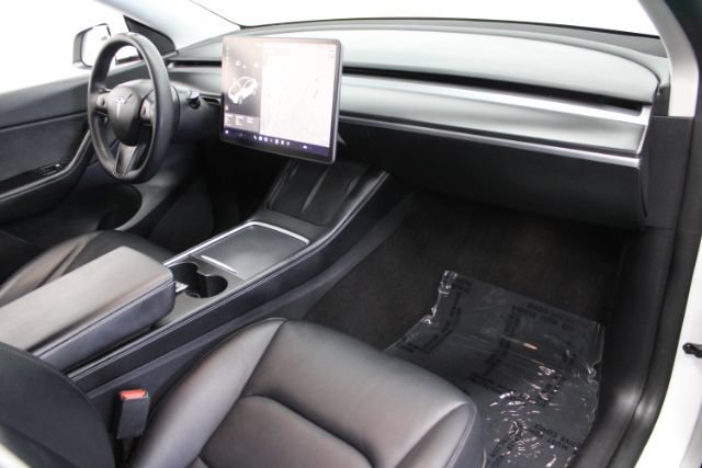 Used 2021 Tesla Model Y Long Range AWD/4WD image 17