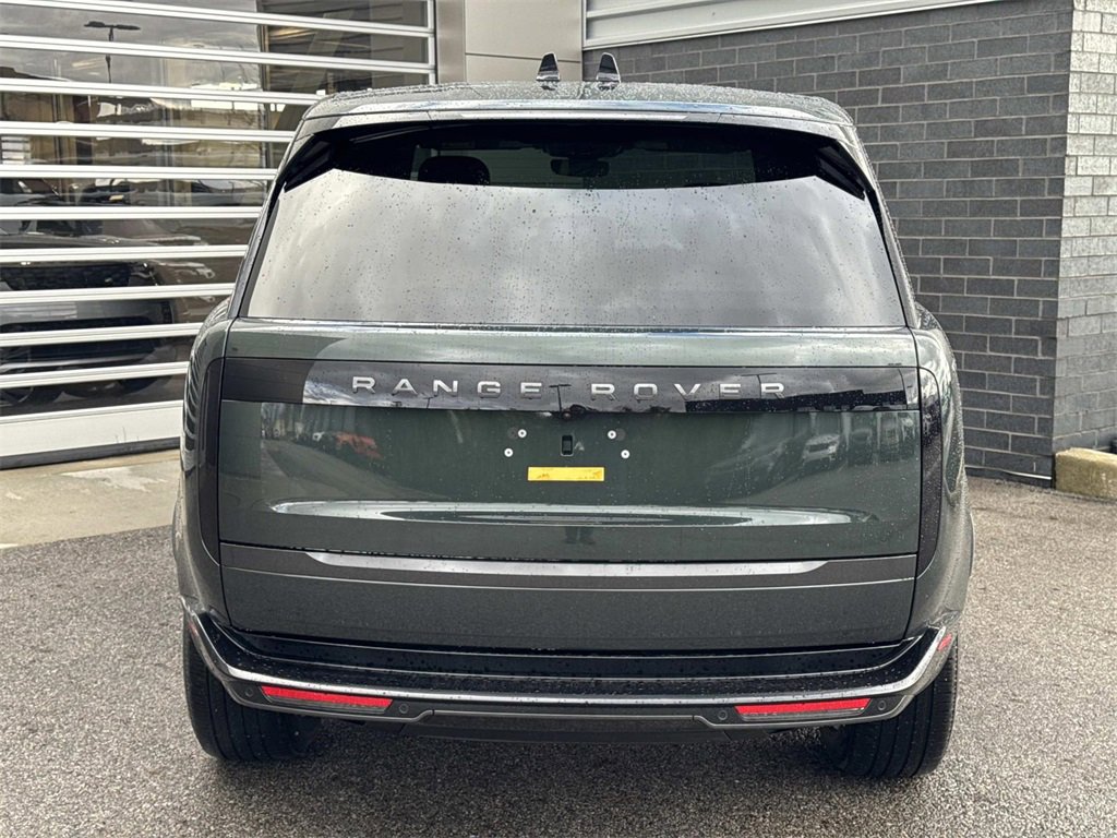 New 2025 Land Rover Range Rover SE image 5