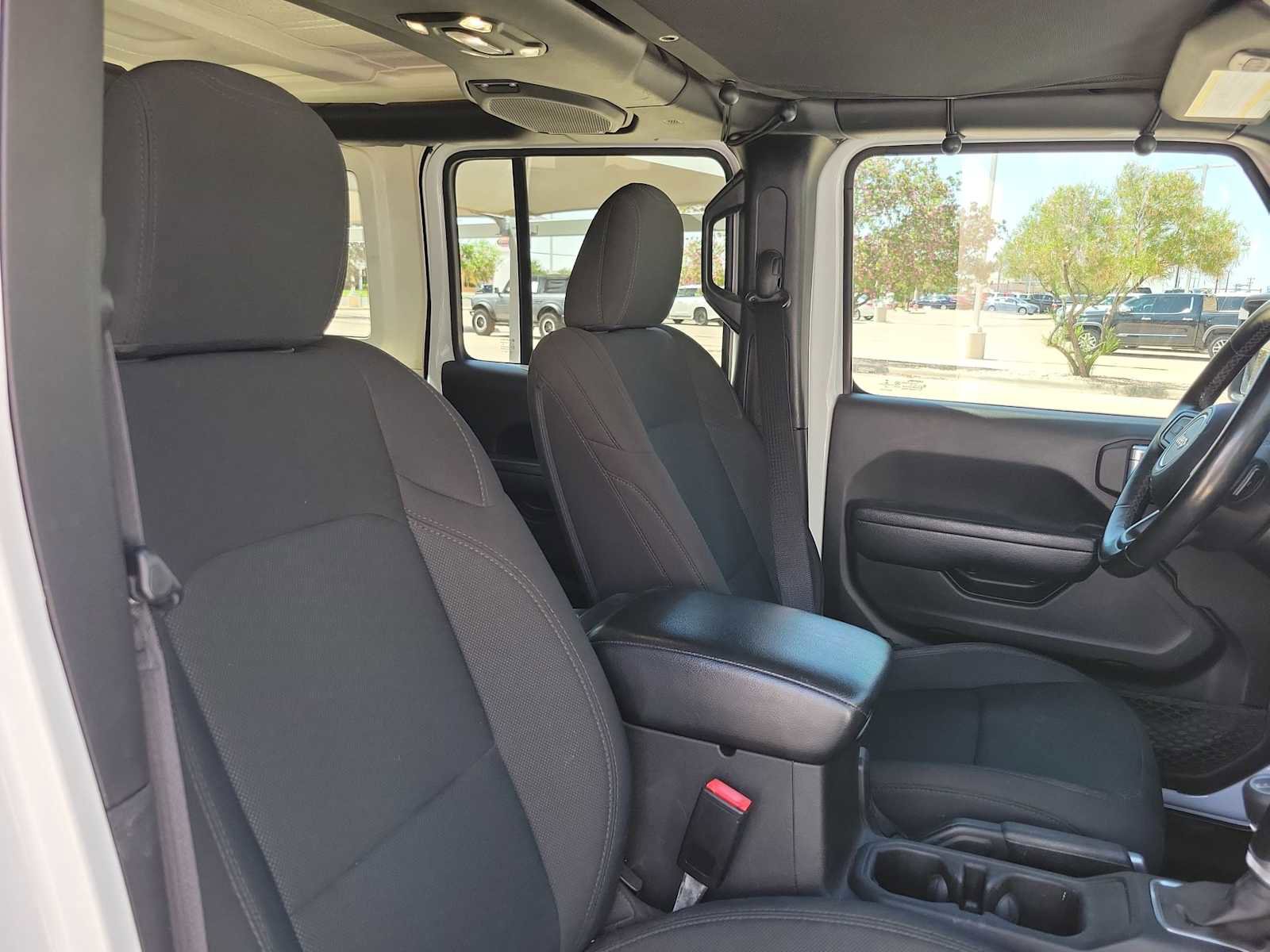 Used 2022 Jeep Wrangler Unlimited Sport AWD/4WD image 18