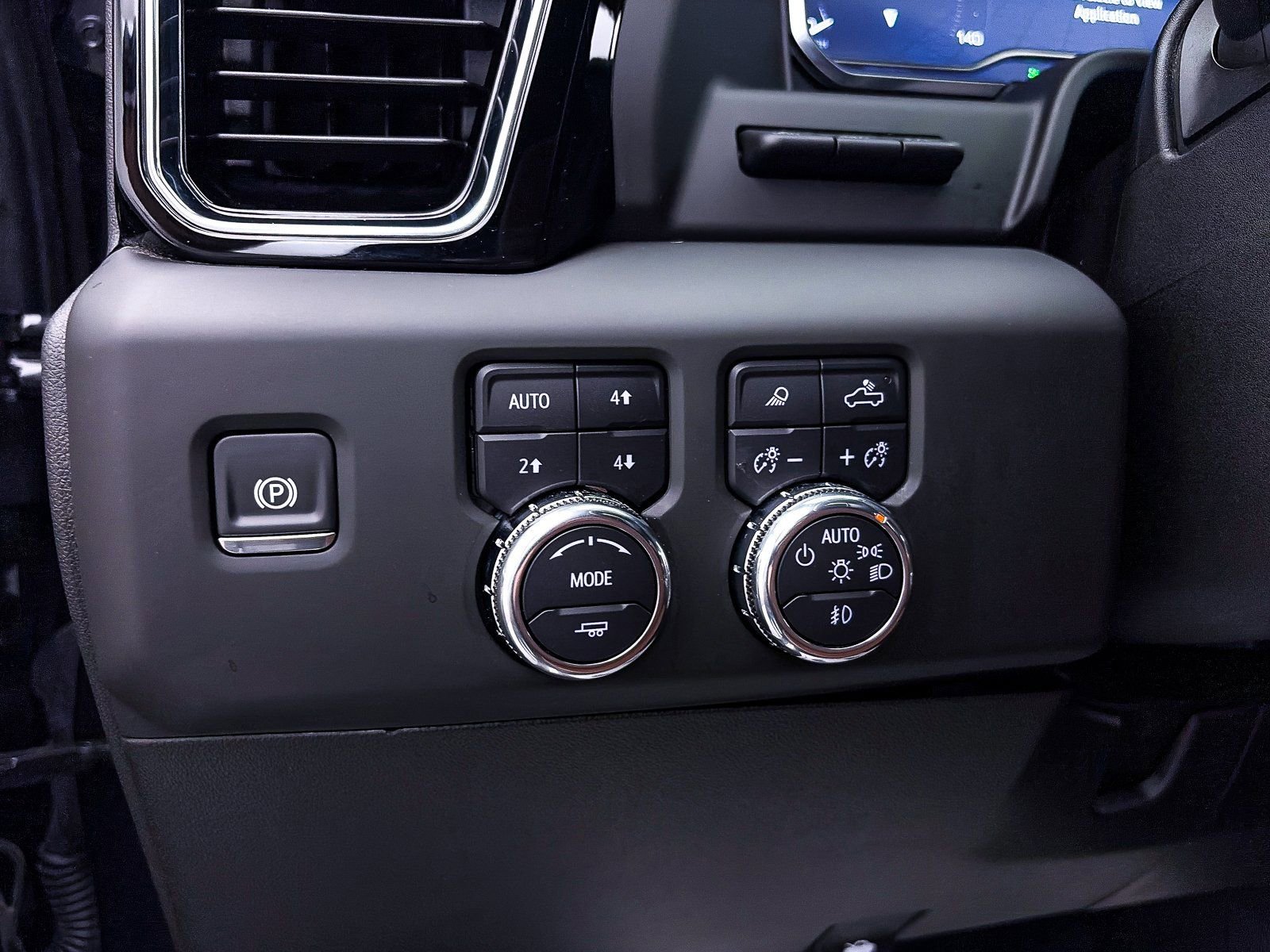 Used 2025 GMC Sierra 2500 Denali Ultimate image 7