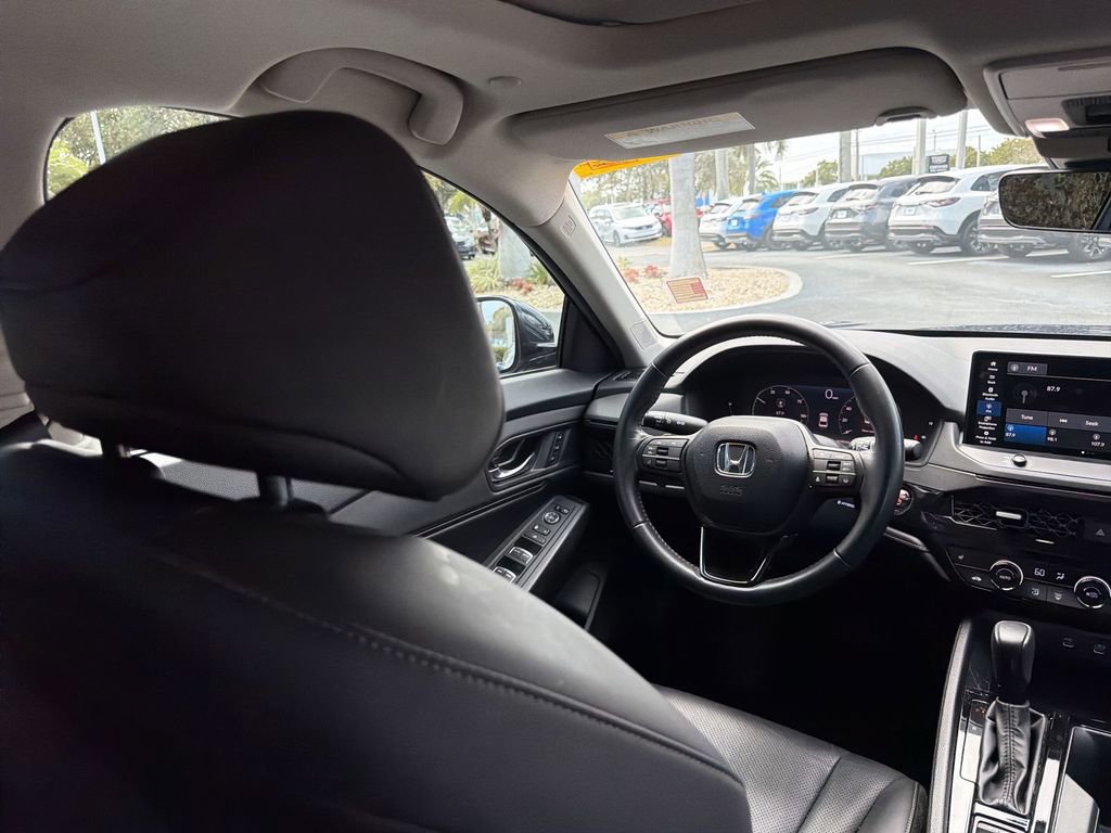 Used 2024 Honda Accord EX-L image 17