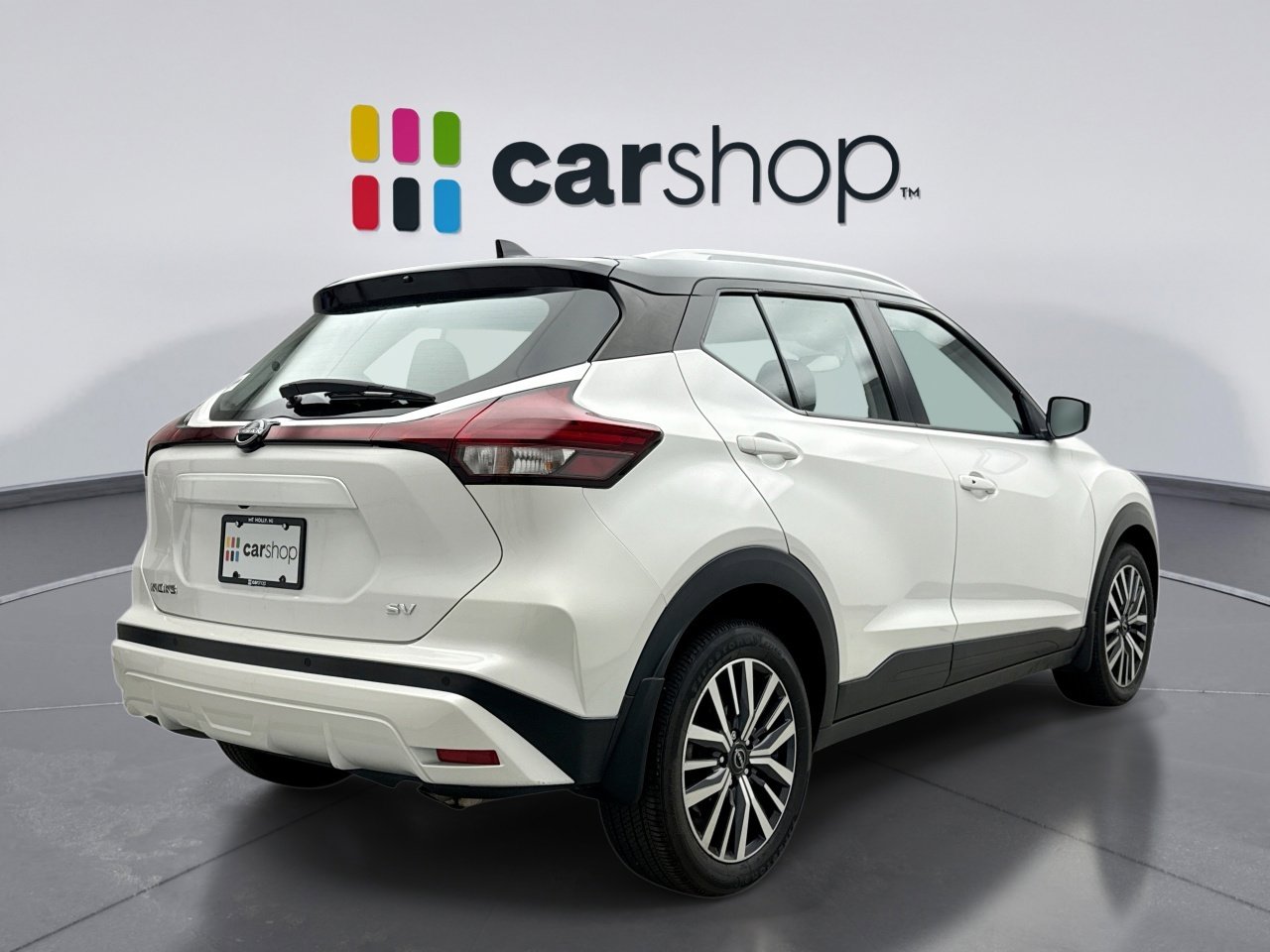 Used 2023 Nissan Kicks SV FWD image 5
