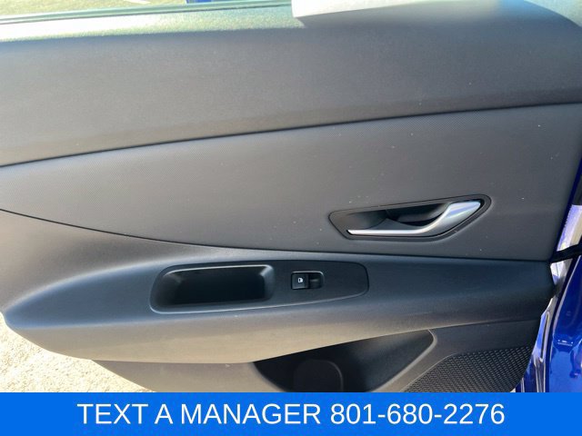 Used 2025 Hyundai Elantra SEL FWD image 34