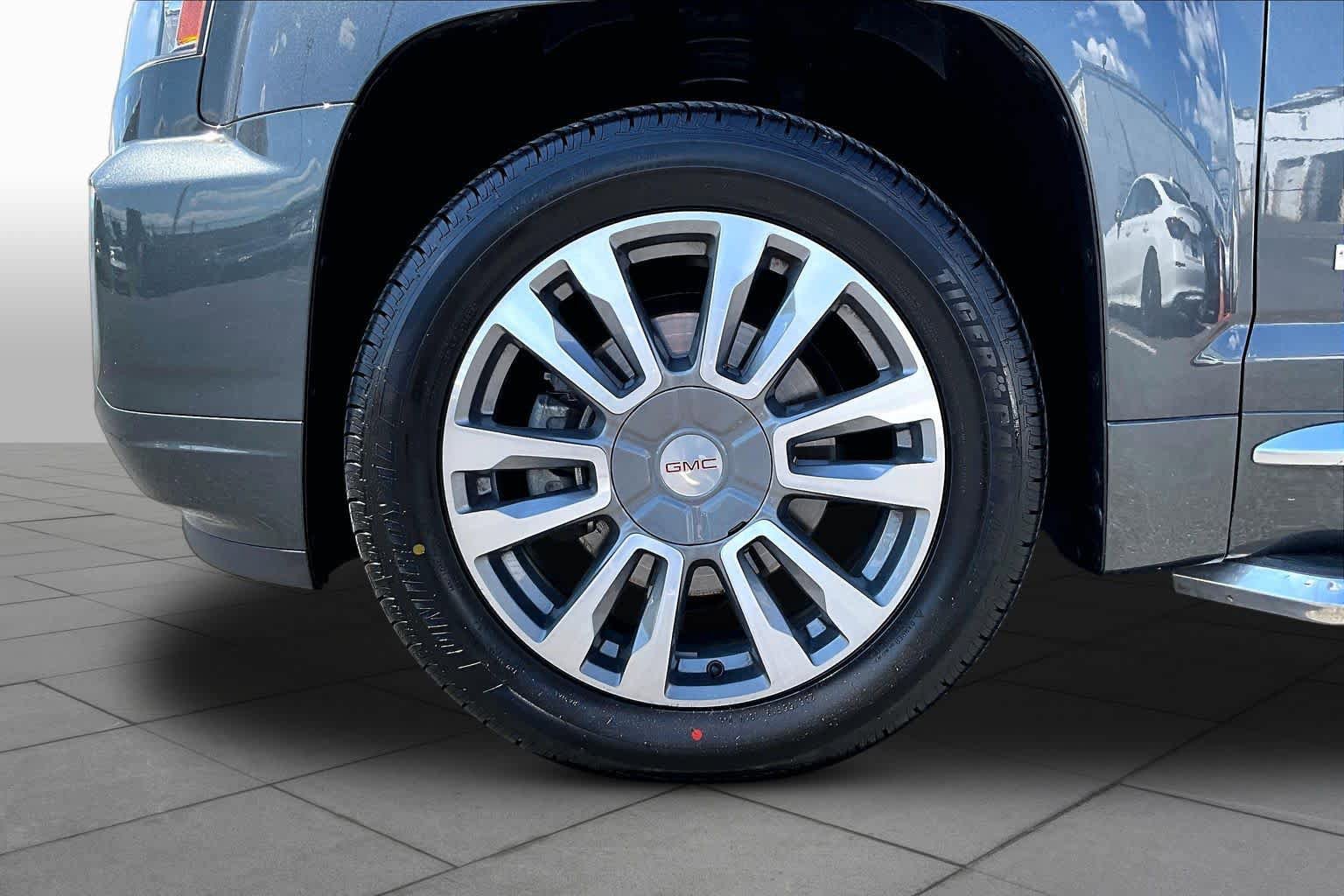 Used 2017 GMC Terrain Denali image 11