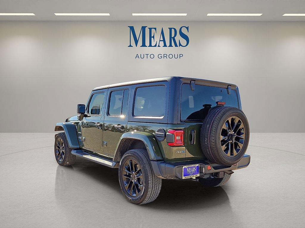 Used 2021 Jeep Wrangler Unlimited Sahara image 3