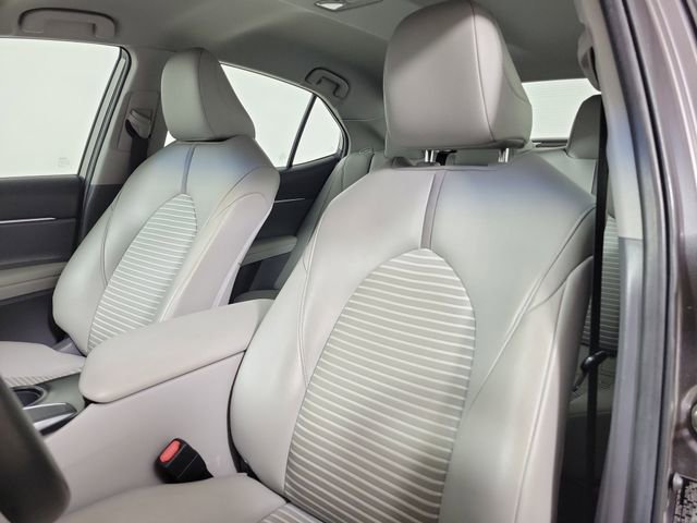 Used 2019 Toyota Camry SE w/ Convenience Package FWD image 20
