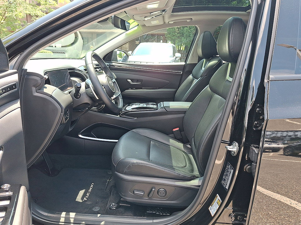 Certified 2024 Hyundai Tucson Limited AWD/4WD image 11
