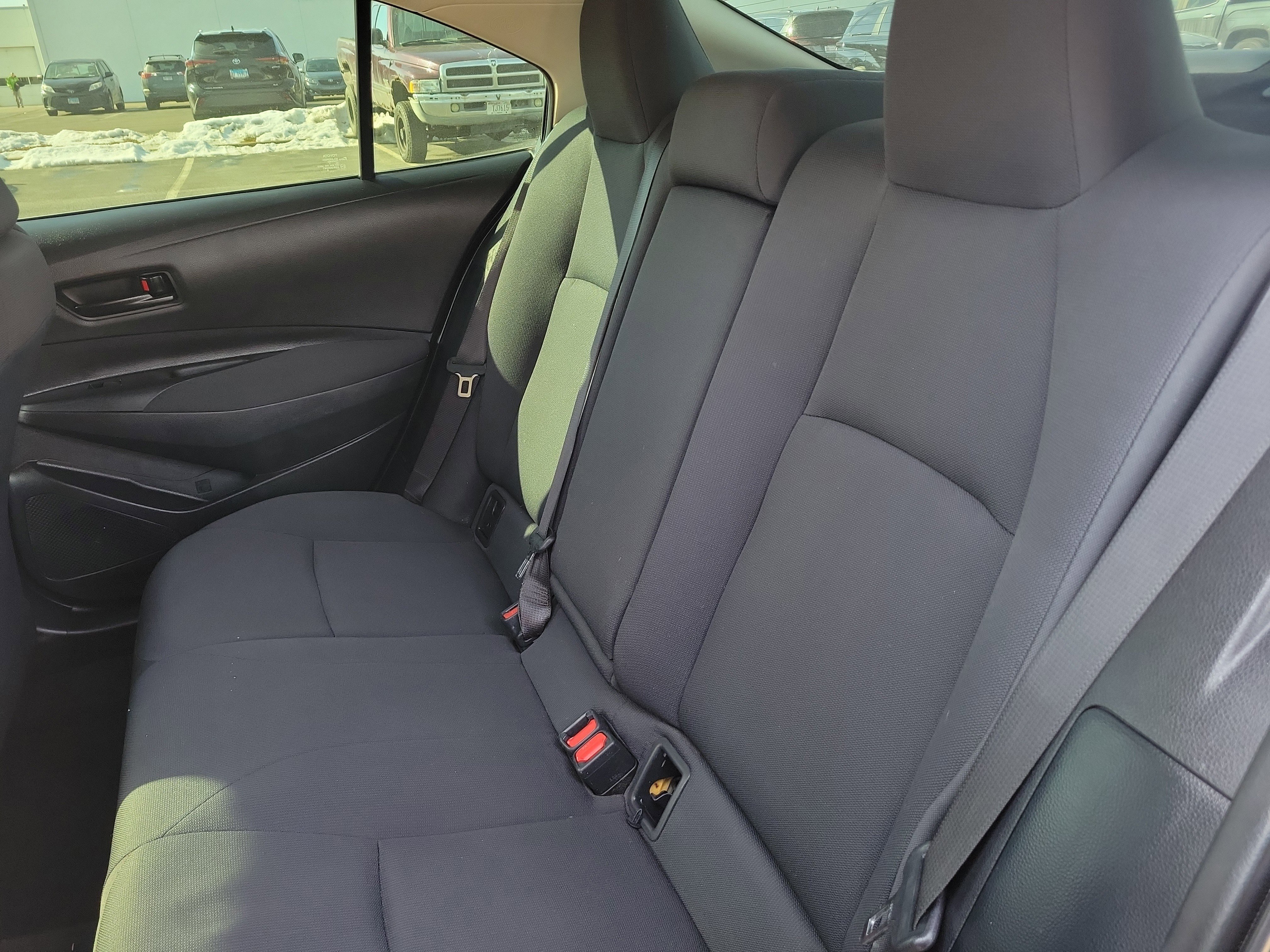 Used 2022 Toyota Corolla LE image 8