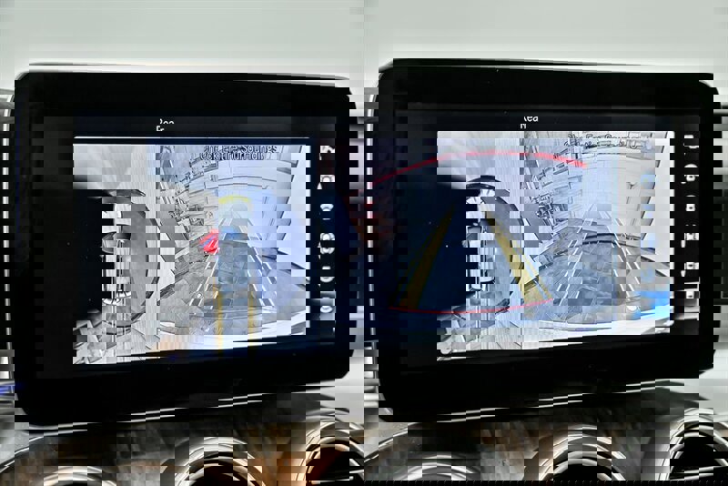 Used 2022 Mercedes-Benz GLC 300 4MATIC image 31