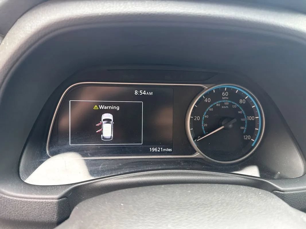 Used 2025 Nissan Leaf S FWD image 17