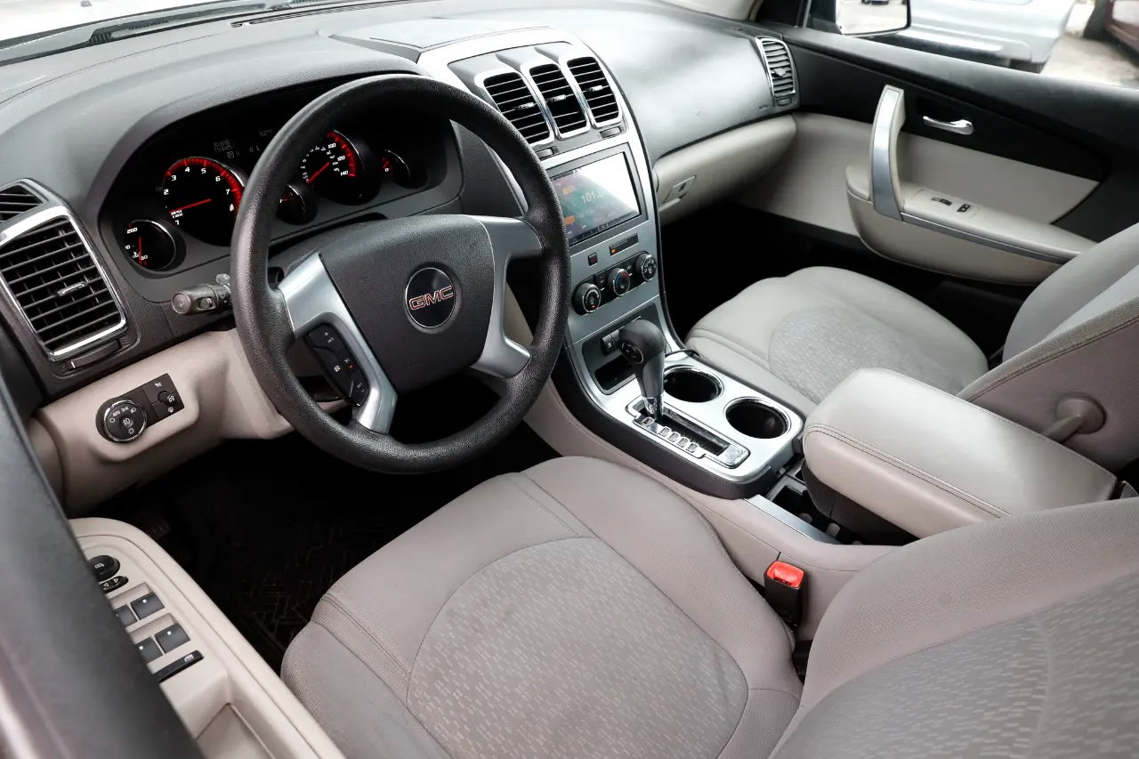 Used 2007 GMC Acadia SLE w/ Convenience Package image 4