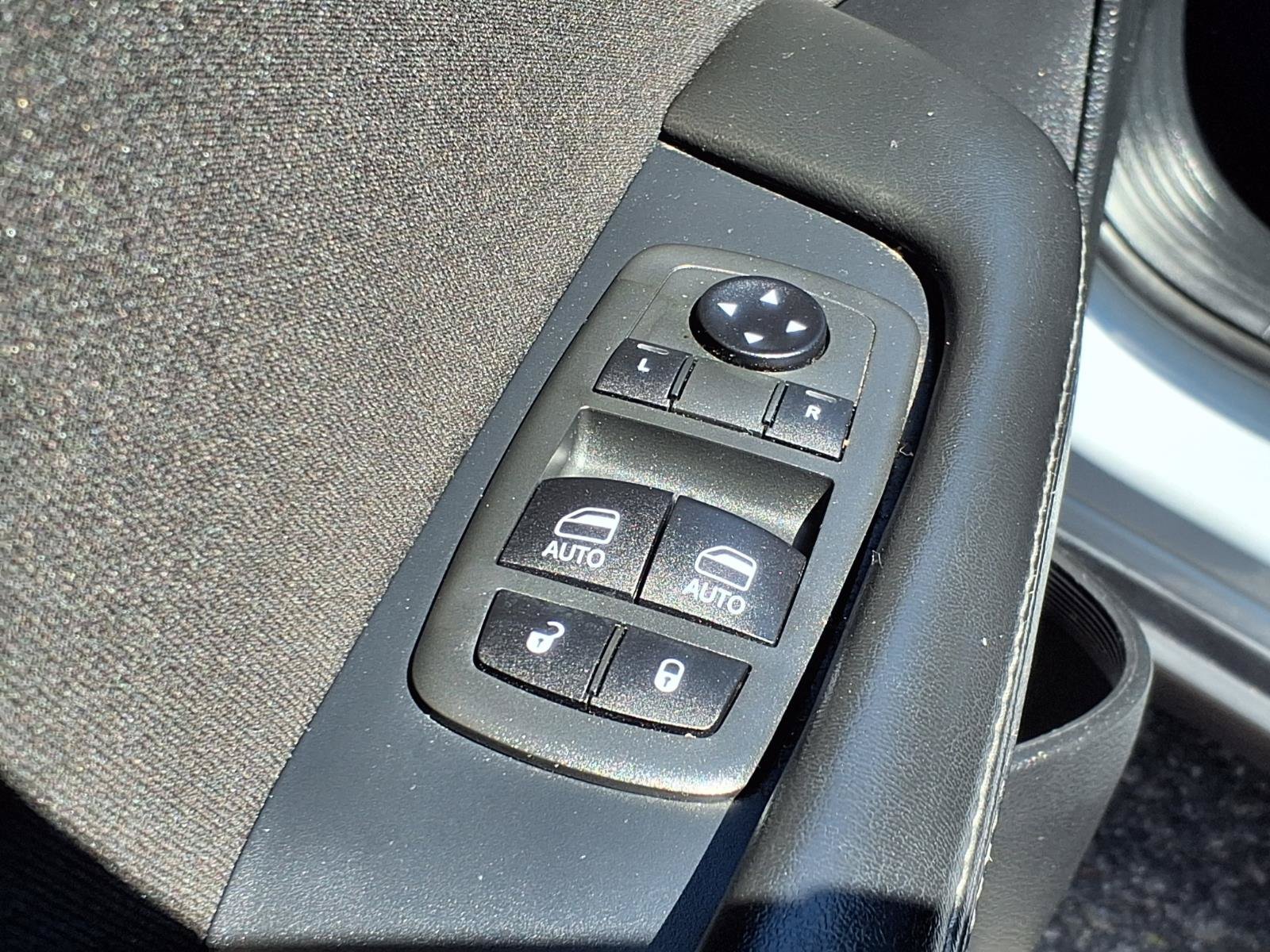 Used 2020 Dodge Challenger SXT RWD image 18