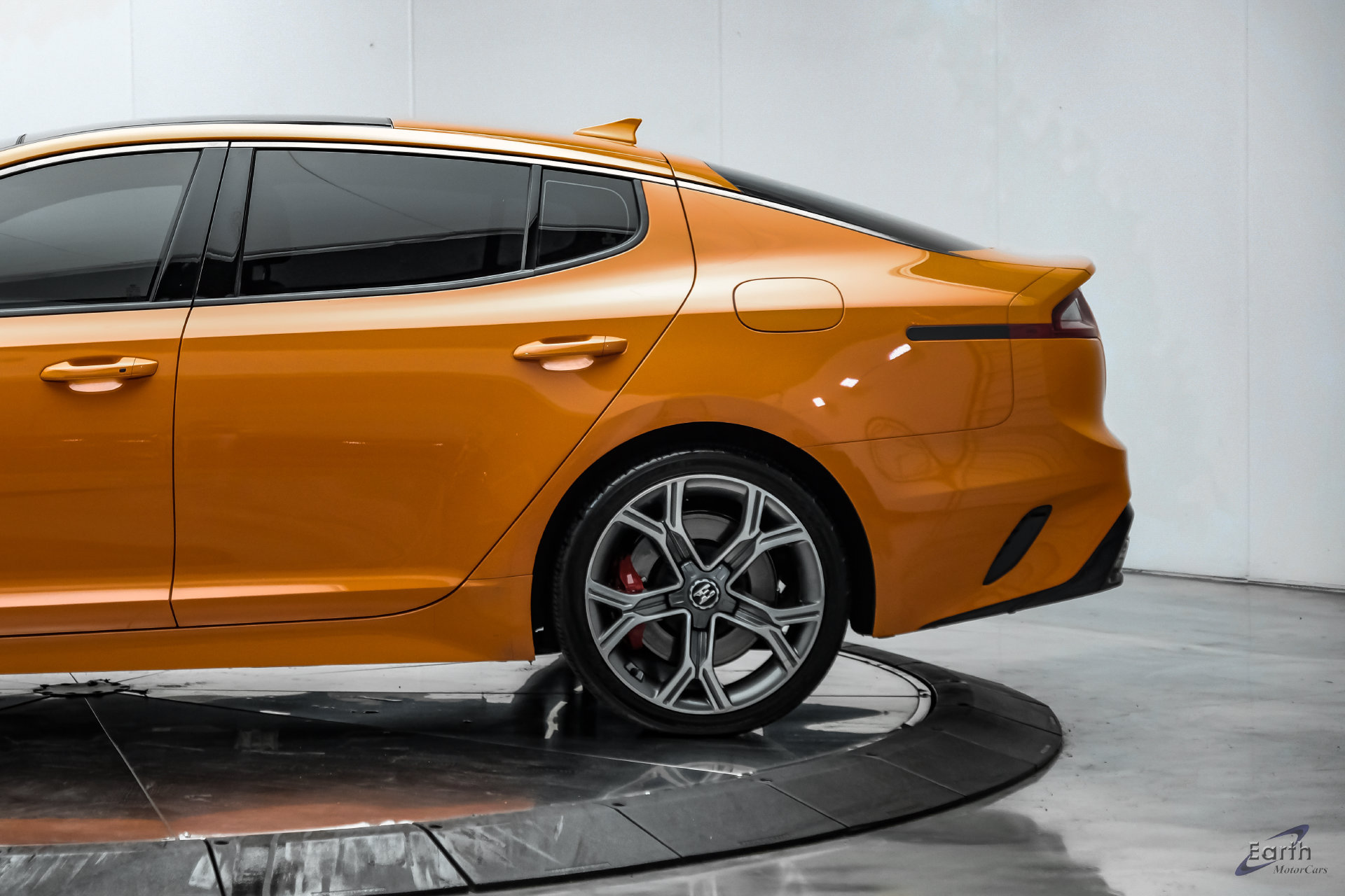 Used 2019 Kia Stinger GTS RWD image 9