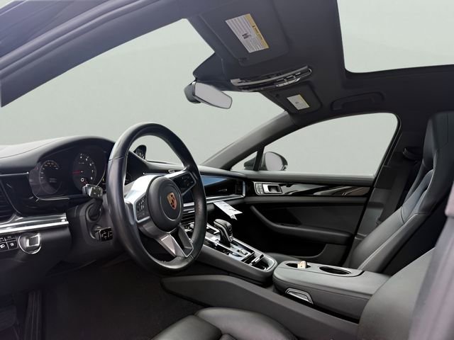 Used 2018 Porsche Panamera 4 AWD/4WD image 17