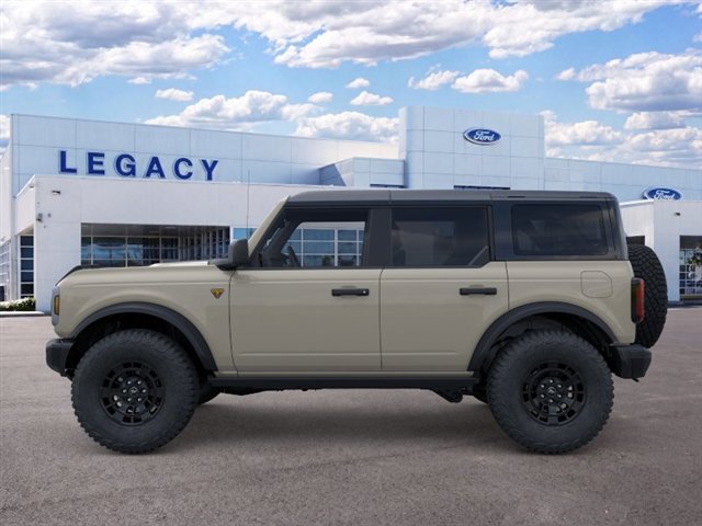 New 2026 Ford Bronco Badlands AWD/4WD image 3