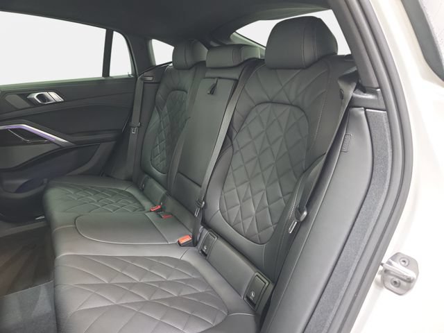 Used 2024 BMW X6 xDrive40i w/ Premium Package AWD/4WD image 13