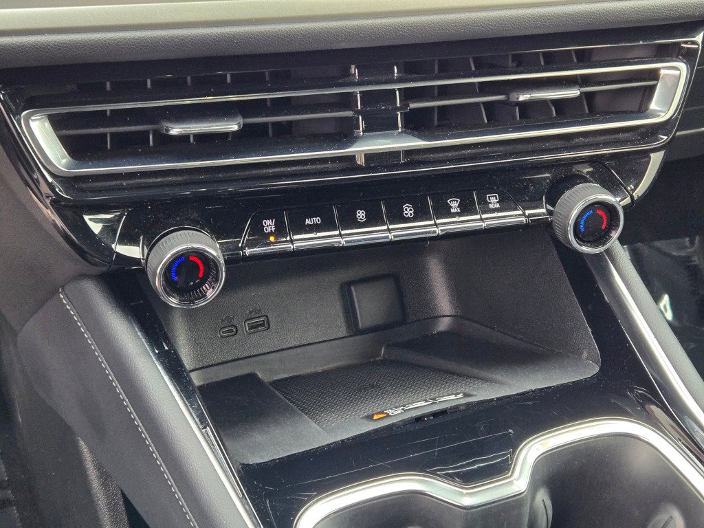 Certified 2025 Chevrolet Traverse LT image 27