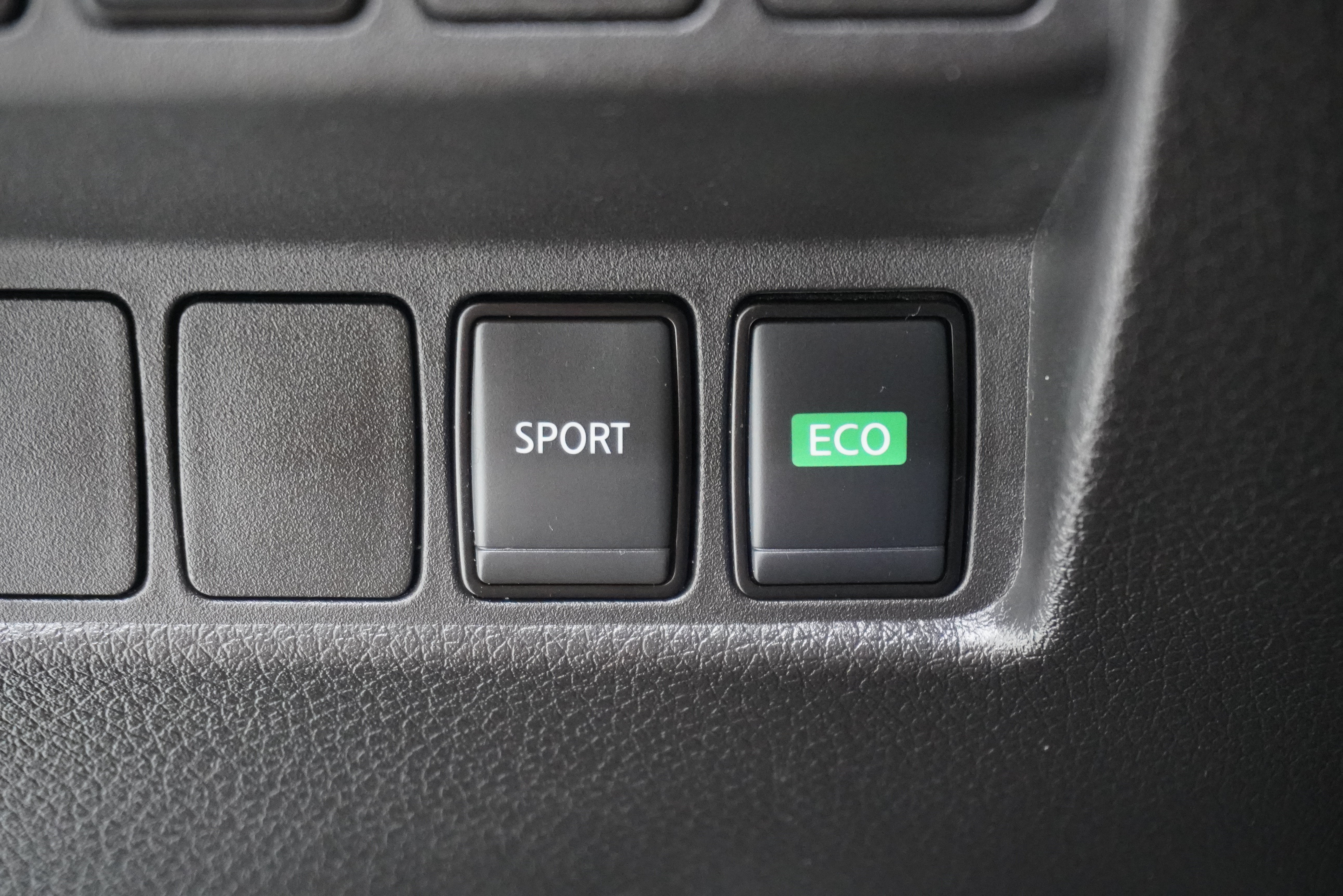 Used 2022 Nissan Rogue Sport S FWD image 21