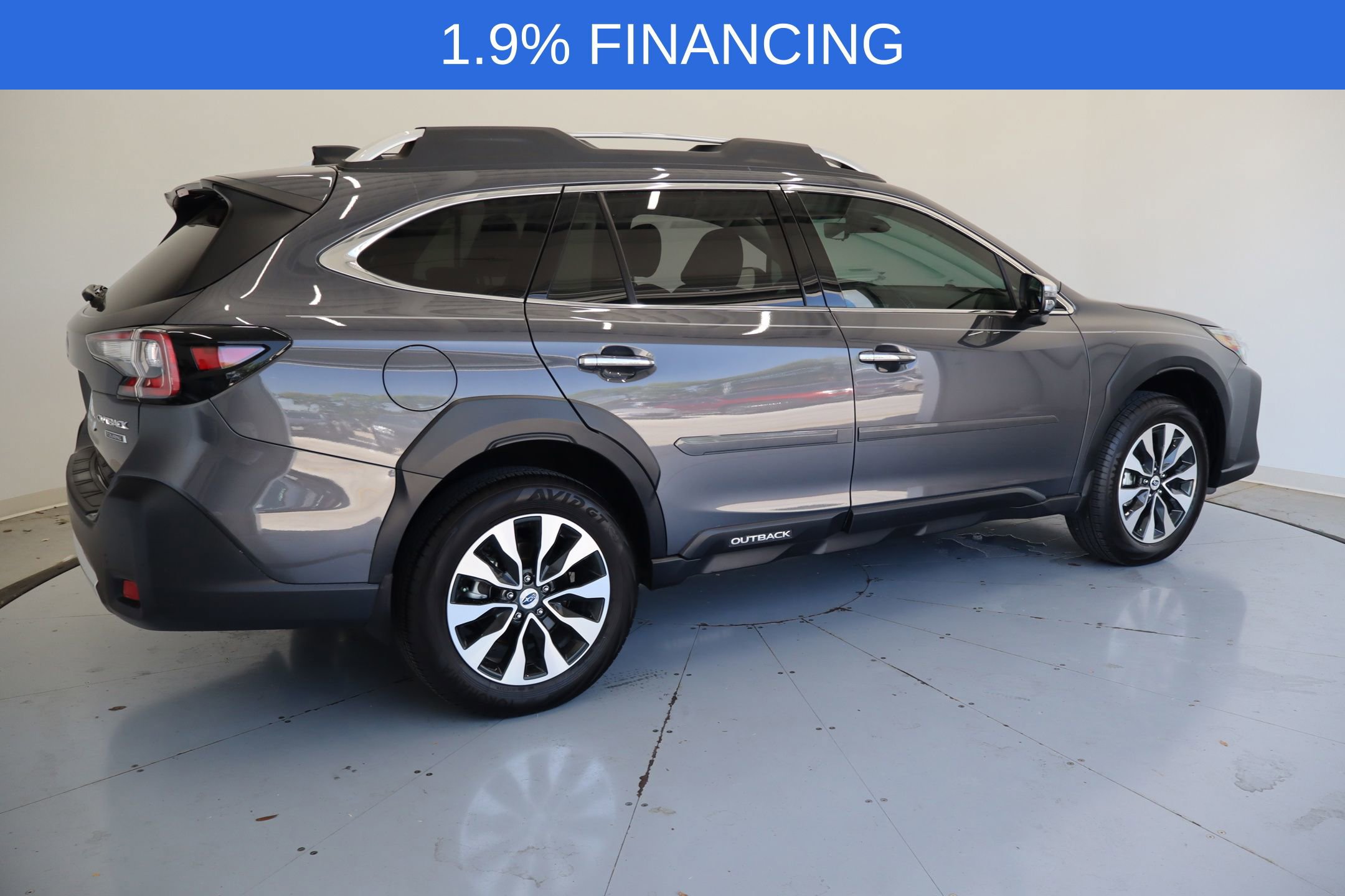Used 2025 Subaru Outback Touring w/ Popular Package #2 image 2