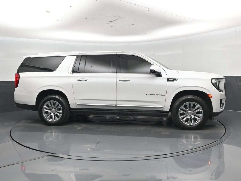 Used 2022 GMC Yukon XL Denali AWD/4WD image 33