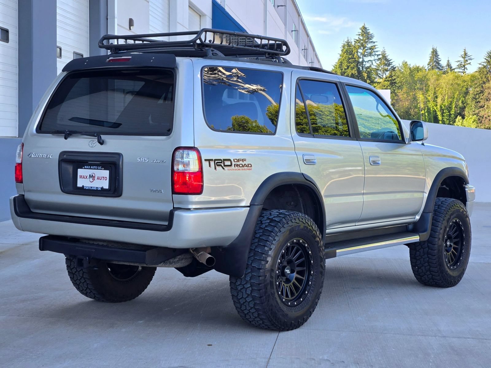 Used 2000 Toyota 4Runner SR5 w/ Upgrade Value Pkg 4 AWD/4WD image 8