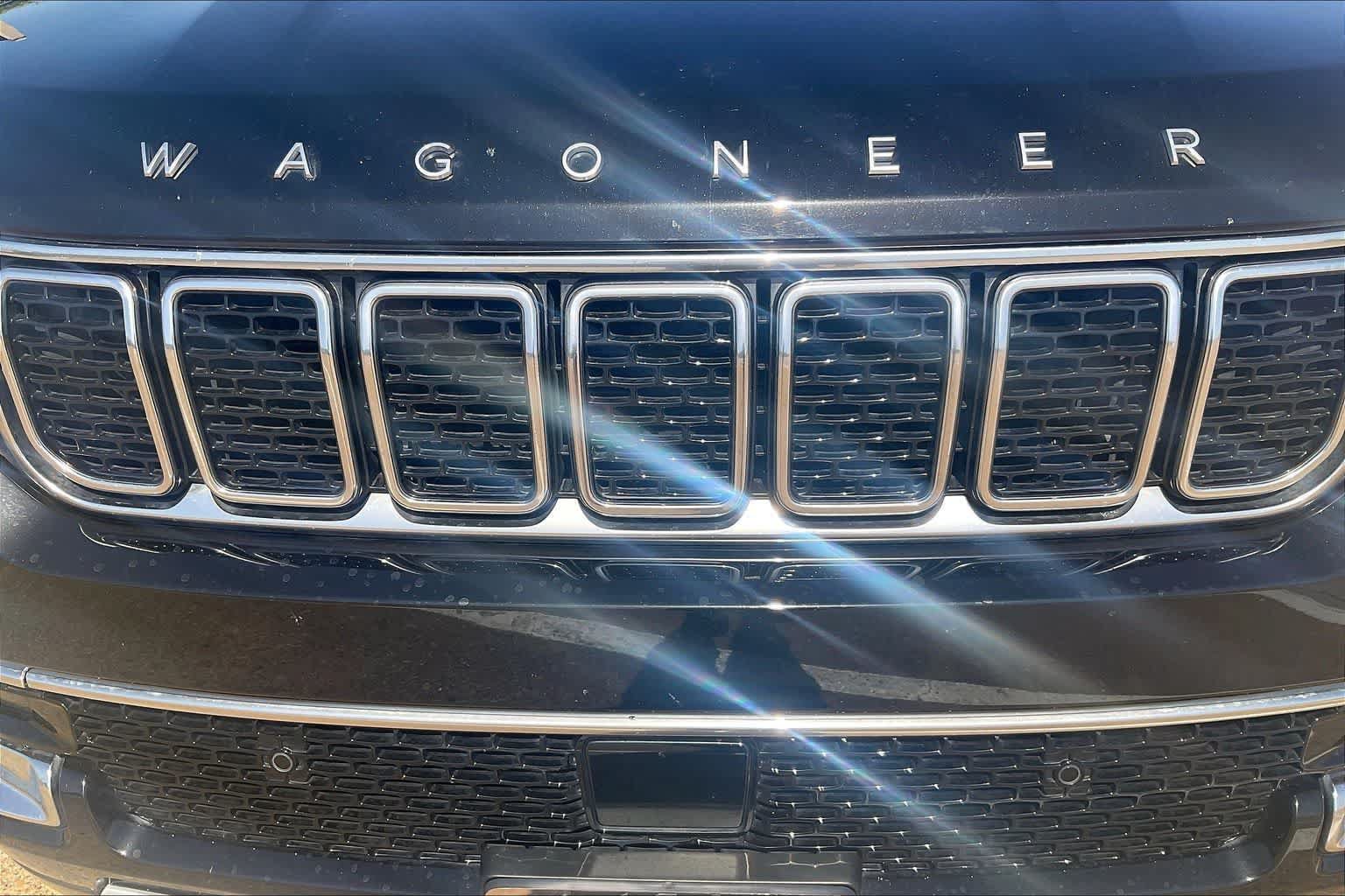 Used 2022 Jeep Wagoneer Series II AWD/4WD image 31